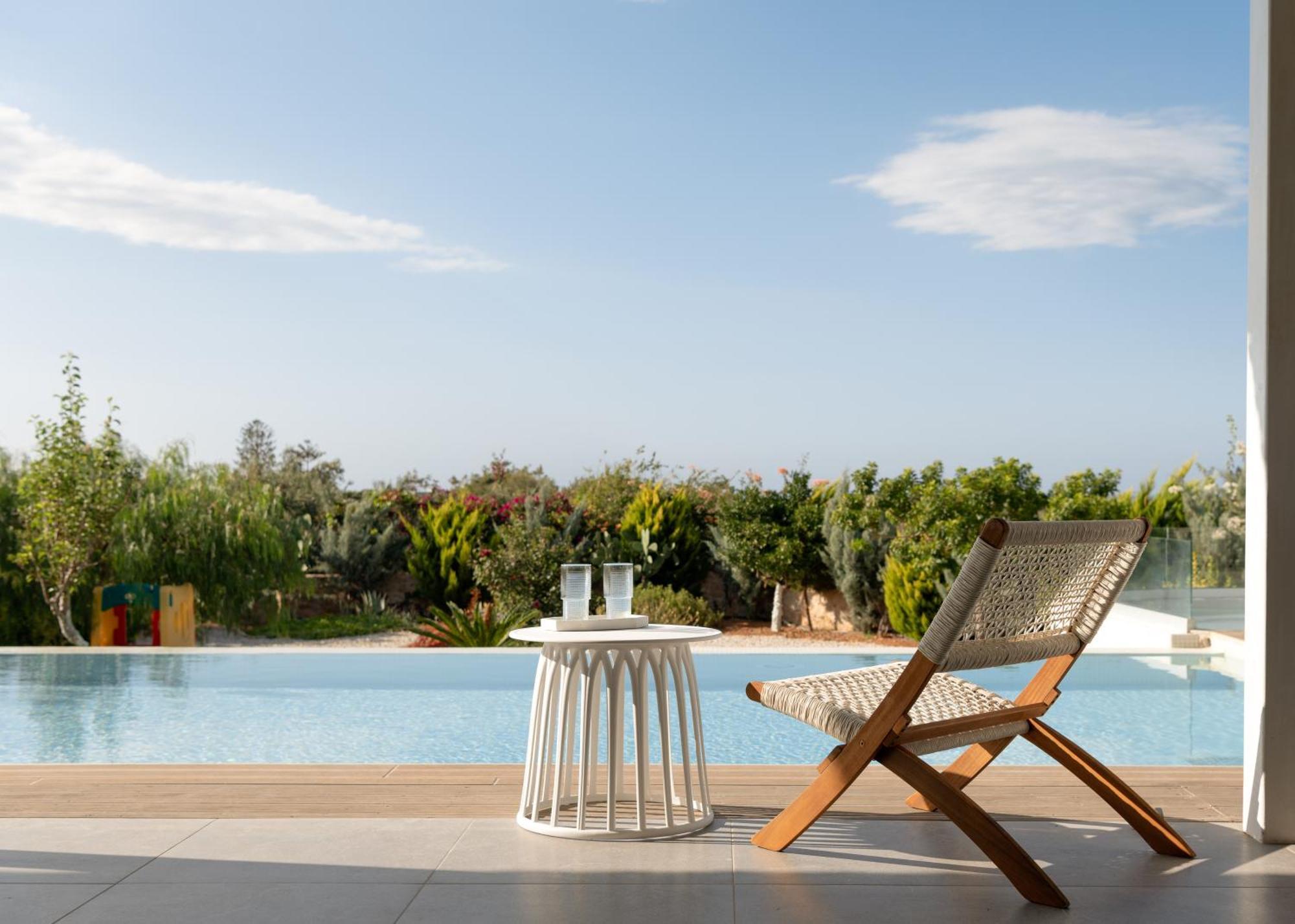Alba Bianca Villa, Family Retreat With Heated Pool By Thinkvilla Hersonissos  Exterior photo